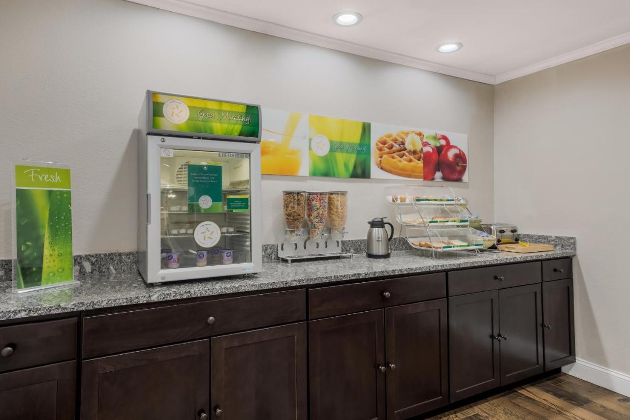 Quality Inn Moultrie Bagian luar foto