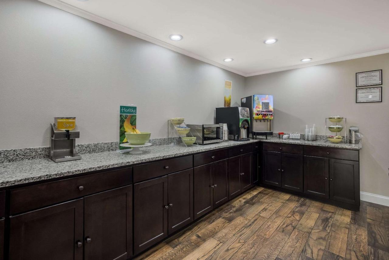 Quality Inn Moultrie Bagian luar foto