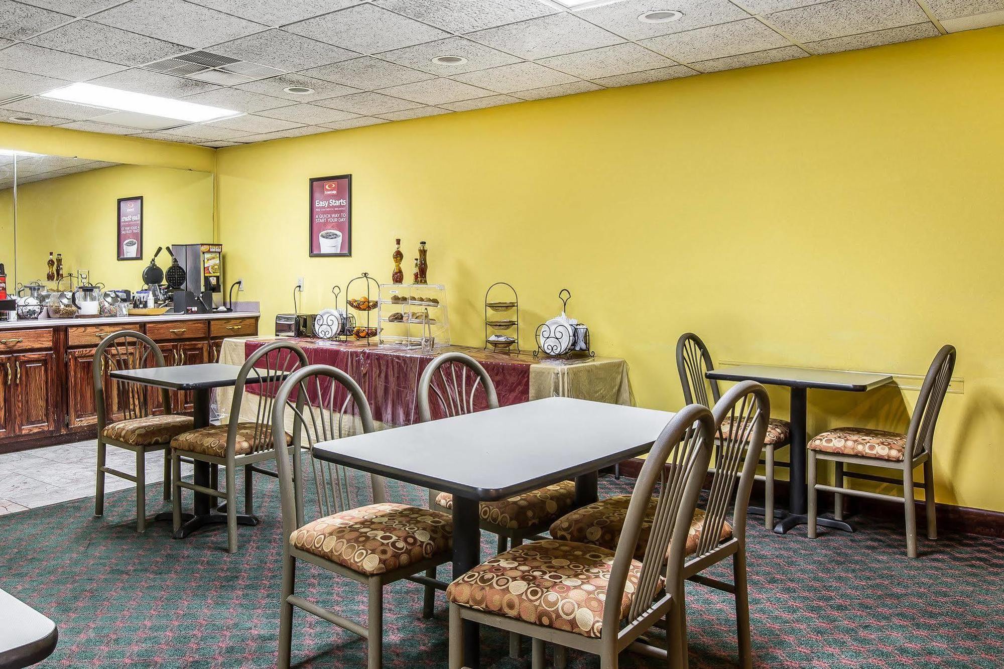 Quality Inn Moultrie Bagian luar foto